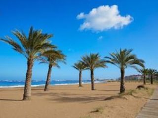 View of Las Marinas beach from the promenade